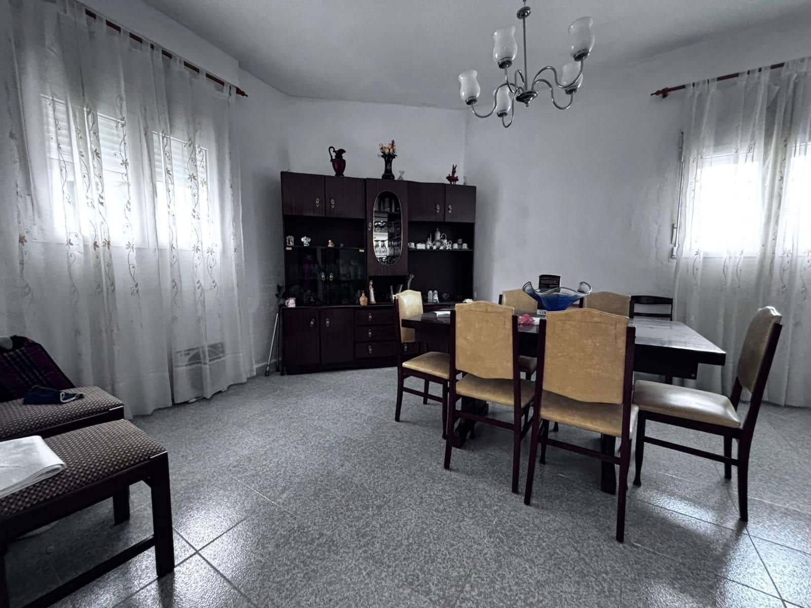 Casa de 4 habitaciones en San Miguel de Salinas en venta - 210.000 € (Ref: 9509740)