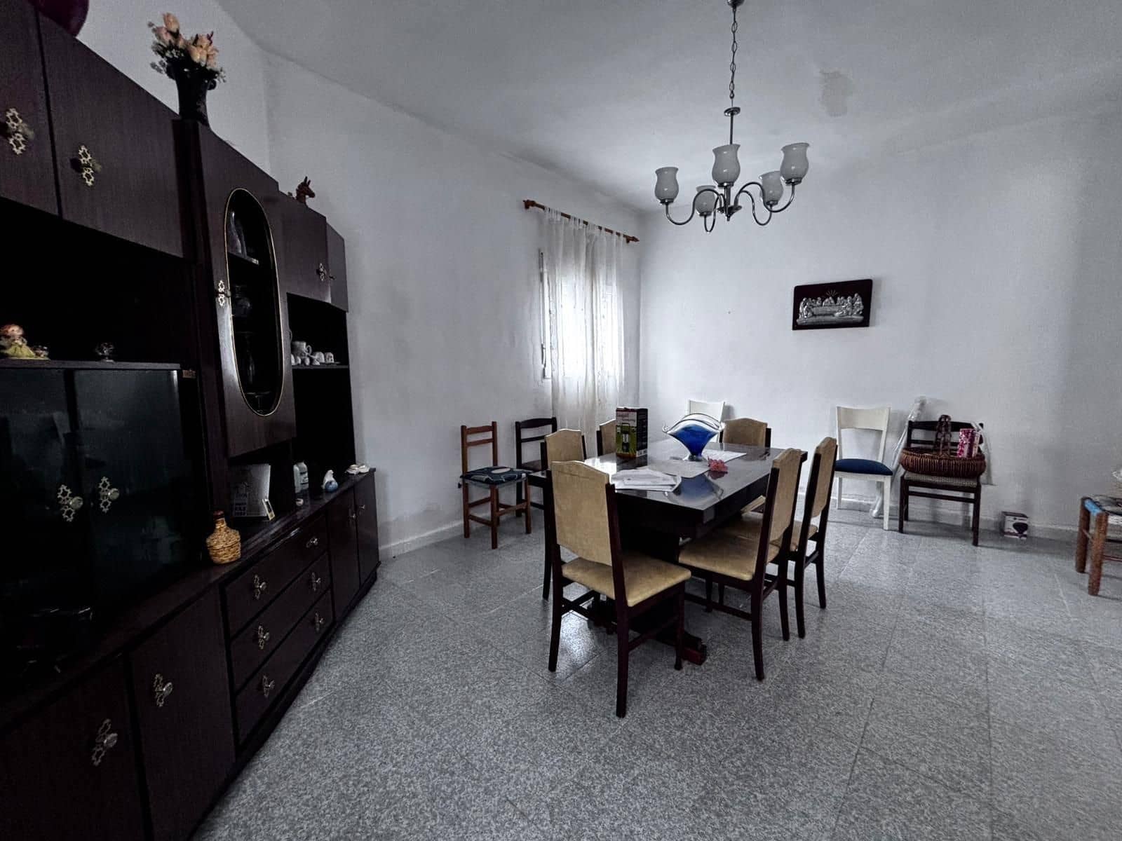 Casa de 4 habitaciones en San Miguel de Salinas en venta - 210.000 € (Ref: 9509740)