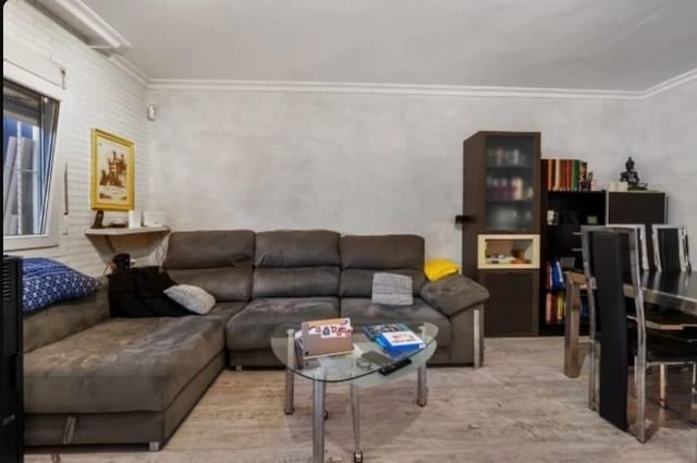 3 sypialnia Dom blizniak na sprzedaż w Aguas Nuevas, Torrevieja z basenem garażem - 235 000 € (Ref: 9509741)