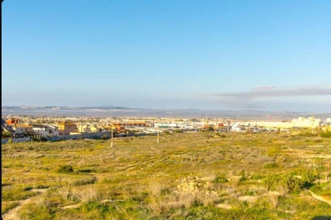 3 sypialnia Dom blizniak na sprzedaż w Torrevieja z basenem garażem - 235 000 € (Ref: 9509741)