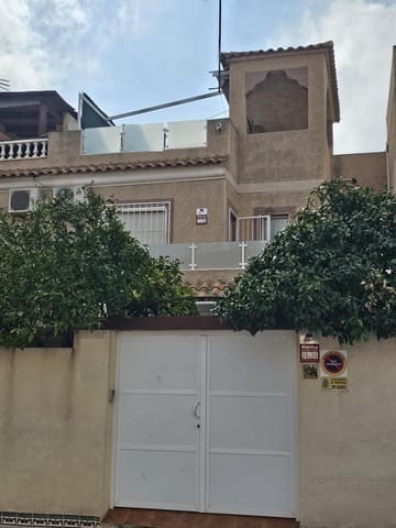 3 sypialnia Dom blizniak na sprzedaż w Aguas Nuevas, Torrevieja z basenem garażem - 235 000 € (Ref: 9509741)
