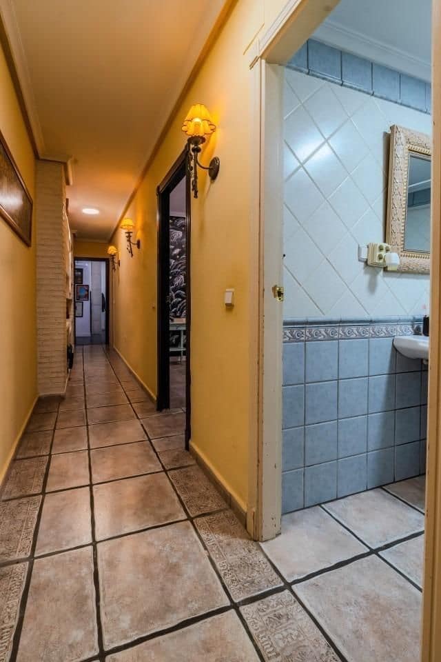 Piso de 3 habitaciones en Orihuela en venta - 215.000 € (Ref: 9509742)