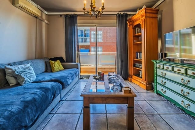 Piso de 3 habitaciones en Dehesa de Campoamor, Orihuela en venta - 215.000 € (Ref: 9509742)