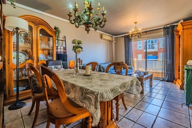 Piso de 3 habitaciones en Dehesa de Campoamor, Orihuela en venta - 215.000 € (Ref: 9509742)