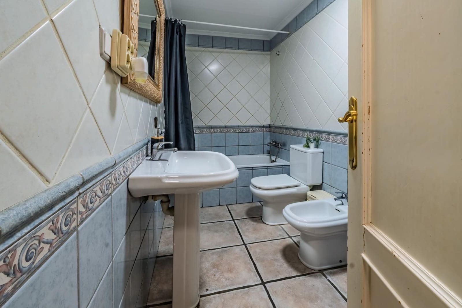 Piso de 3 habitaciones en Orihuela en venta - 215.000 € (Ref: 9509742)