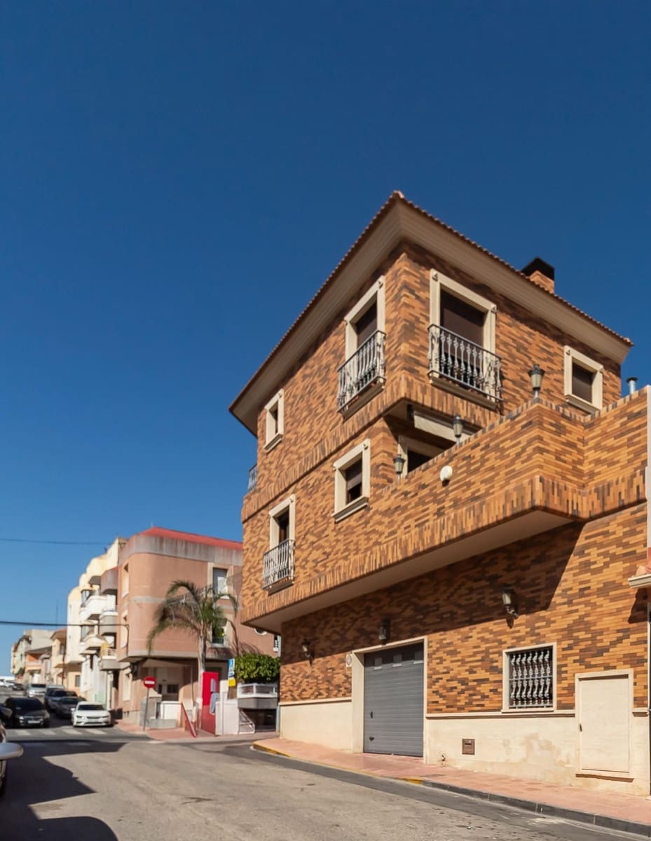 2 bedroom Villa for sale in San Miguel de Salinas with pool - € 380,000 (Ref: 9509744)