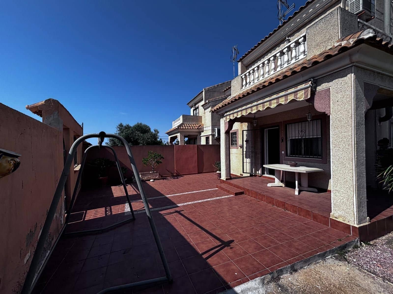 2 soverom Hus til salgs i Torrevieja med svømmebasseng garasje - € 250 000 (Ref: 9509745)