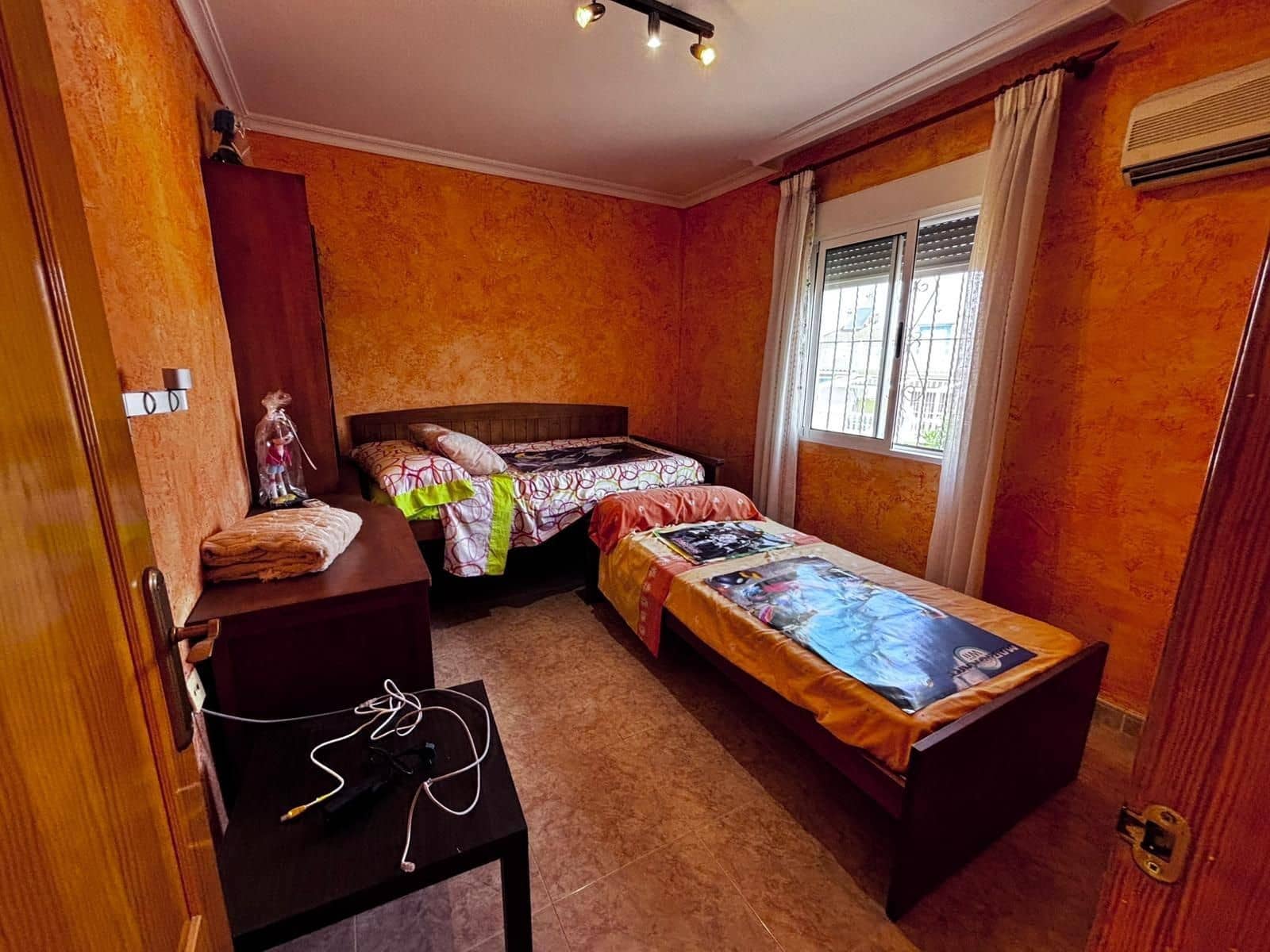 2 soverom Hus til salgs i Torrevieja med svømmebasseng garasje - € 250 000 (Ref: 9509745)