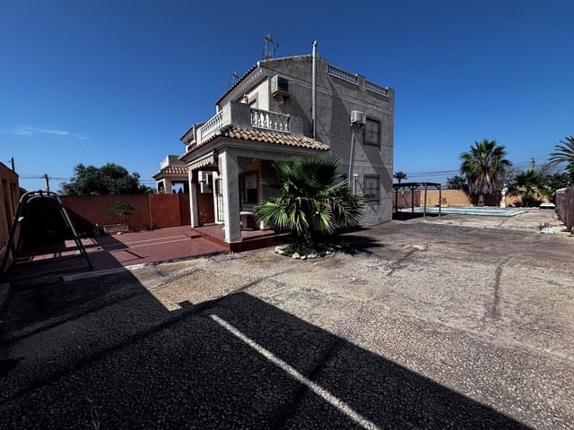 2 soverom Hus til salgs i El Chaparral, Torrevieja med svømmebasseng garasje - € 250 000 (Ref: 9509745)