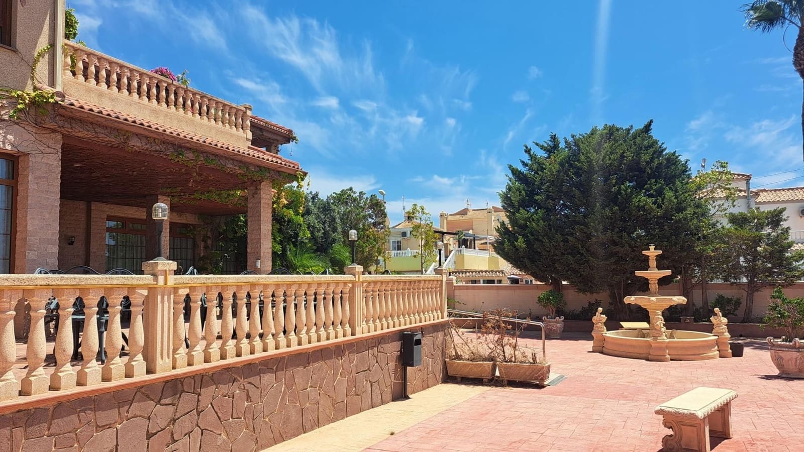 6 soveværelse Villa til salg i Orihuela med swimmingpool - € 1.040.000 (Ref: 9509748)