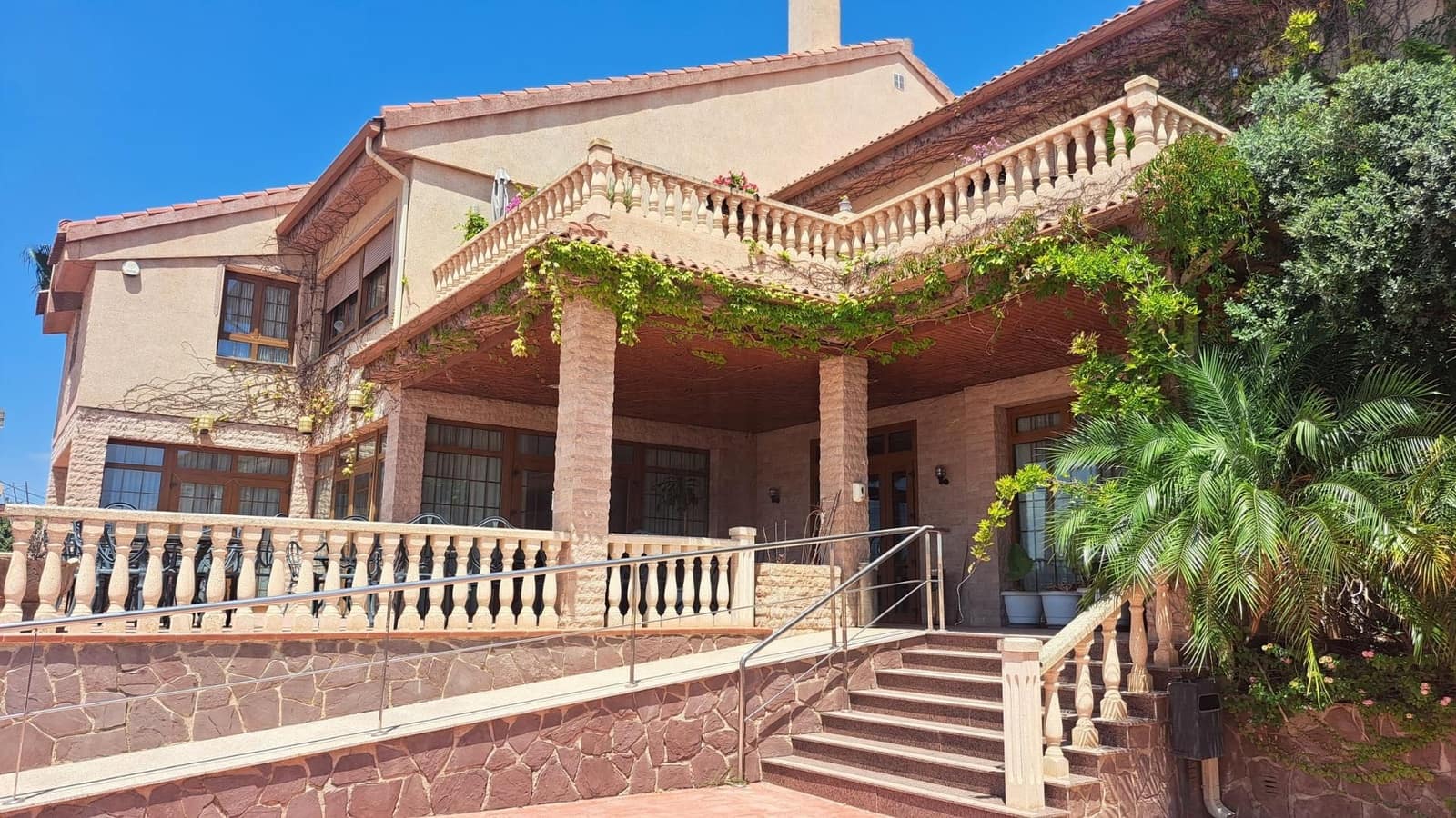 6 soveværelse Villa til salg i Orihuela med swimmingpool - € 1.040.000 (Ref: 9509748)