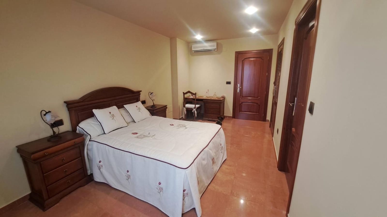 6 soveværelse Villa til salg i Orihuela med swimmingpool - € 1.040.000 (Ref: 9509748)