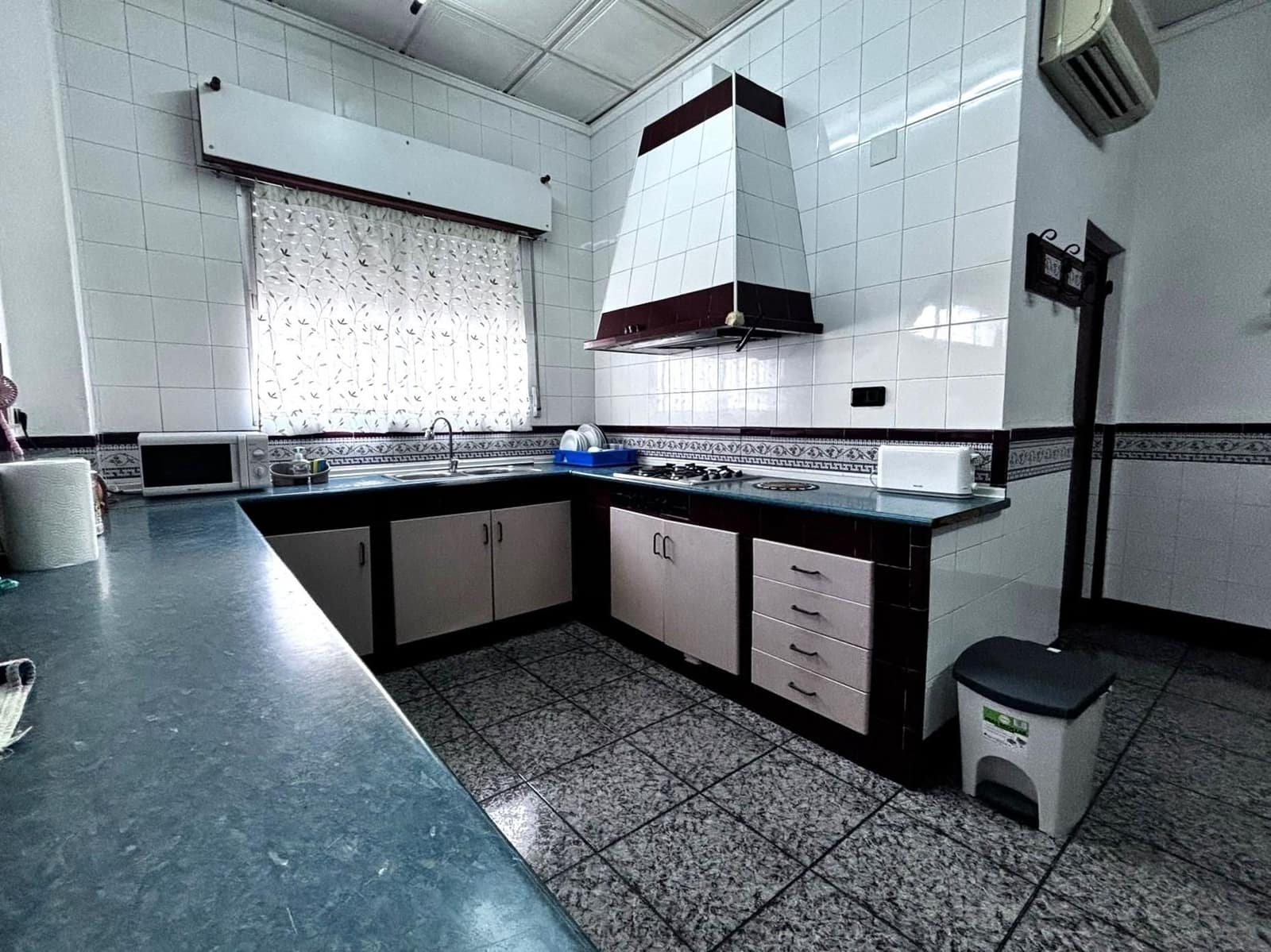 4 bedroom Villa for sale in San Miguel de Salinas with garage - € 275,000 (Ref: 9509763)