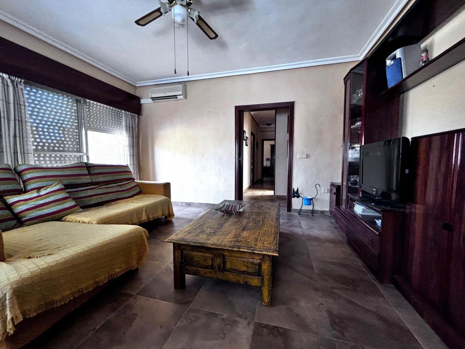 4 bedroom Villa for sale in San Miguel de Salinas with garage - € 275,000 (Ref: 9509763)