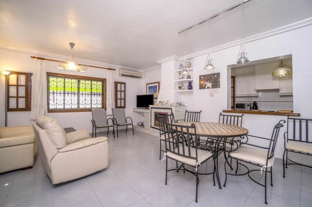 3 sypialnia Willa na sprzedaż w El Chaparral - La Siesta - La Torreta, Torrevieja z basenem garażem - 585 000 € (Ref: 9509764)