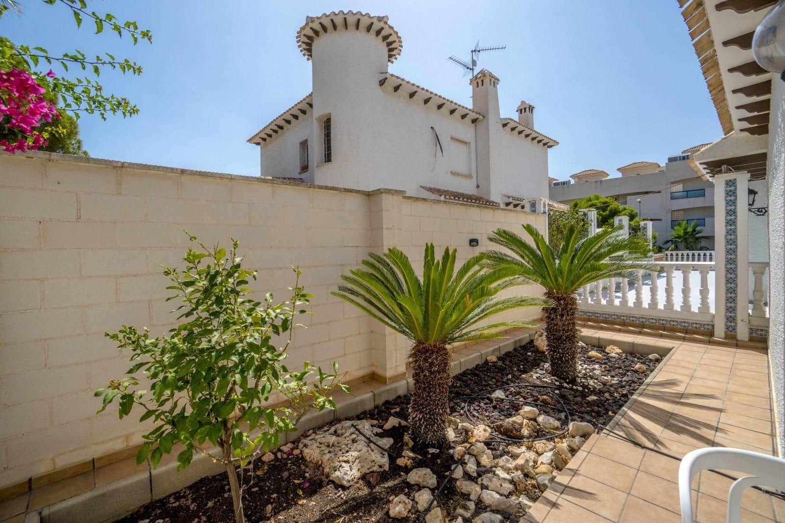 3 sovrum Villa till salu i Torrevieja med pool garage - 585 000 € (Ref: 9509764)