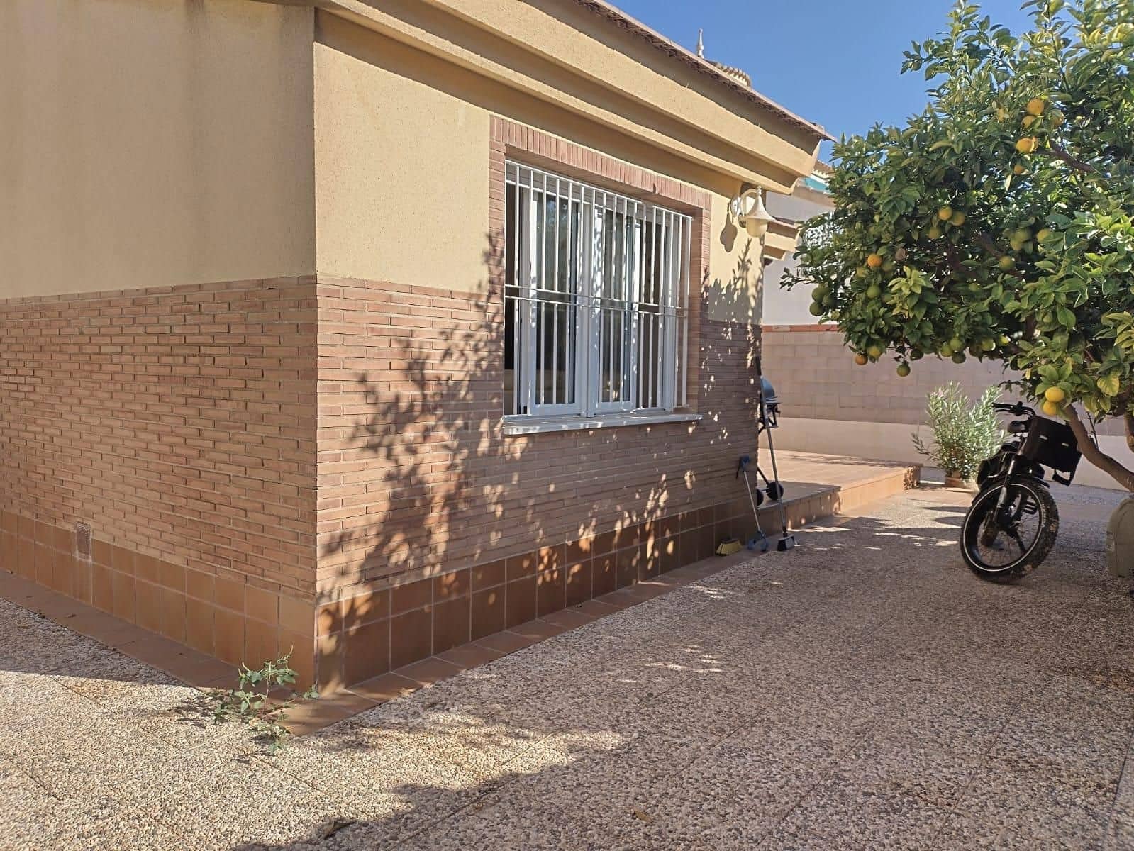 Chalet de 3 habitaciones en Santiago de la Ribera en venta con garaje - 320.000 € (Ref: 9509767)