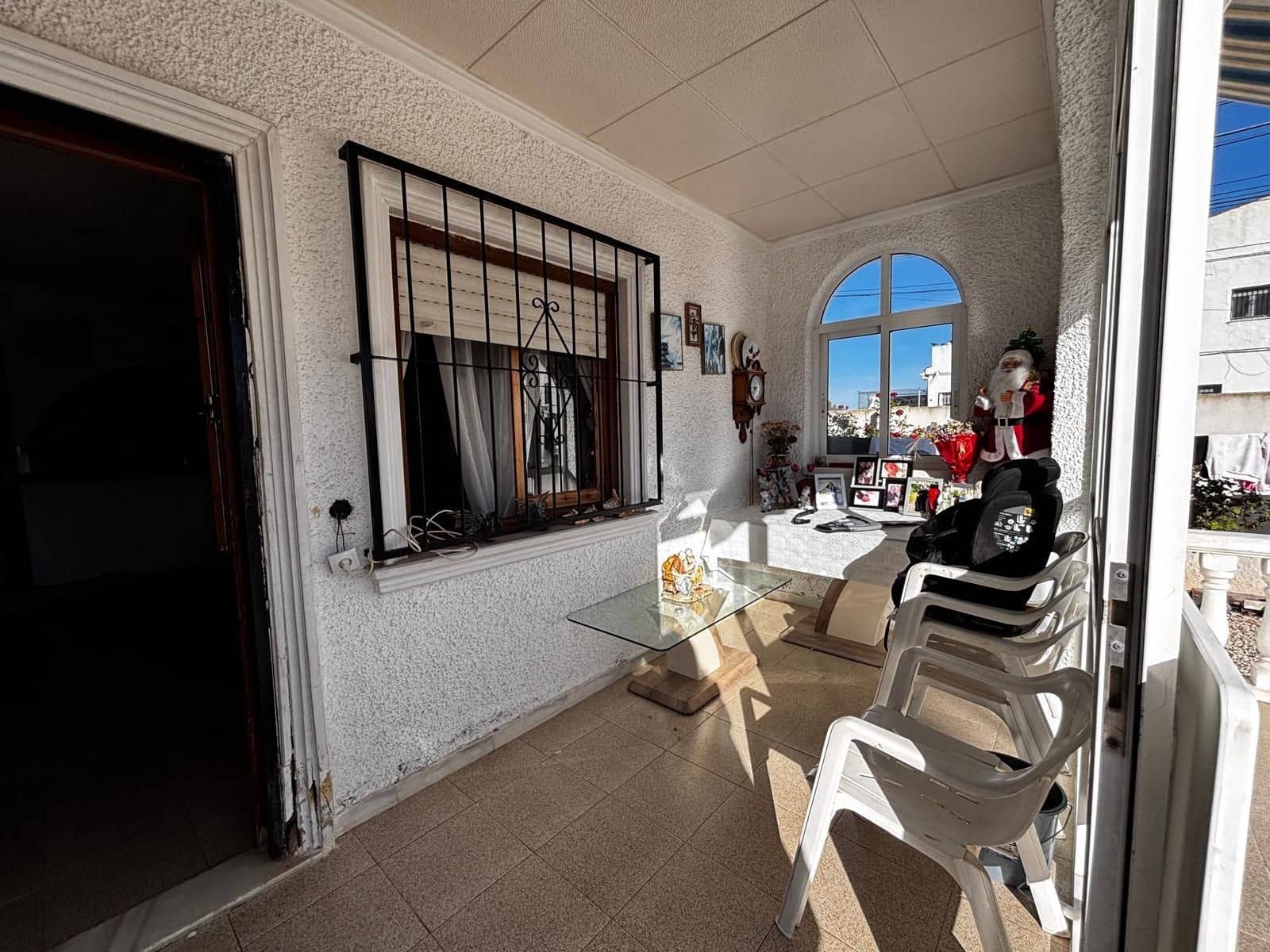 2 quarto Moradia para venda em Torrevieja com piscina garagem - 340 000 € (Ref: 9509770)