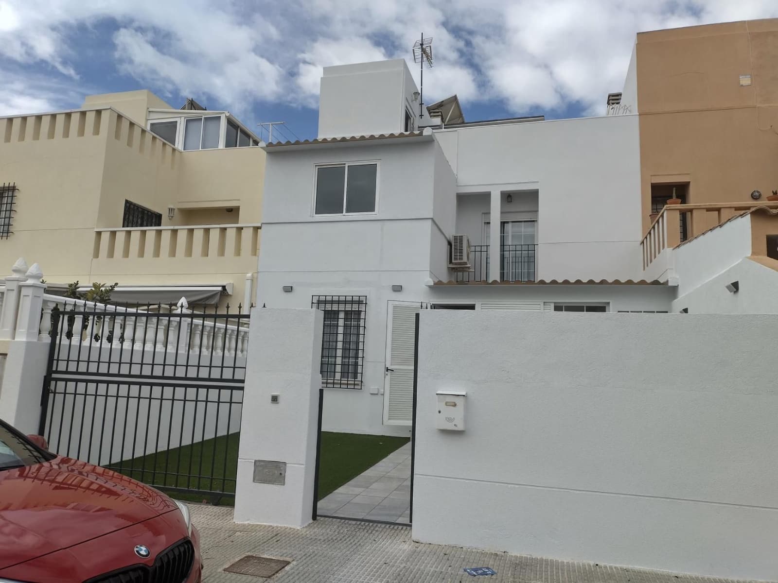 3 soveværelse Byhus til salg i El Mojon med garage - € 310.000 (Ref: 9525569)