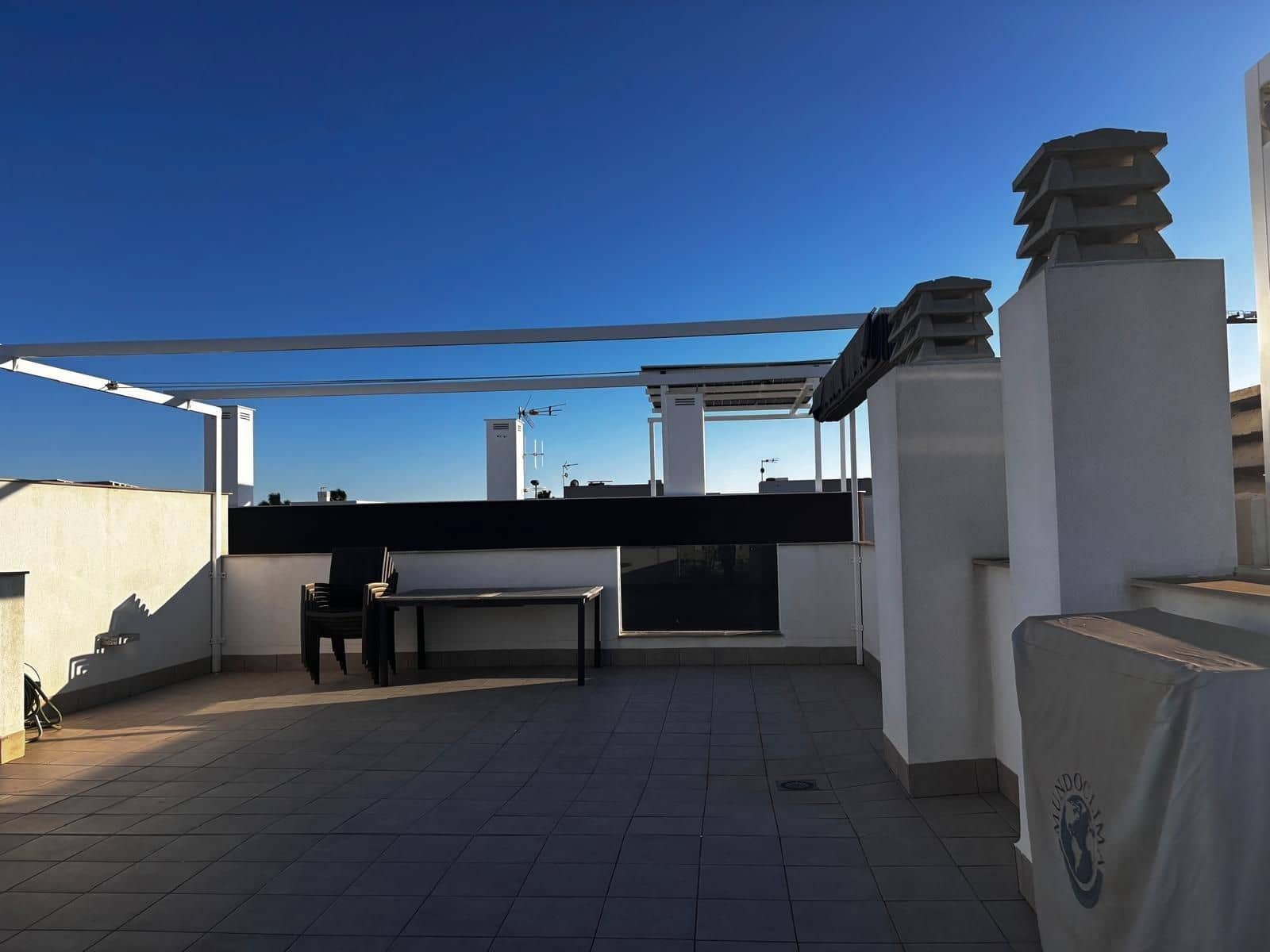 2 makuuhuone Bungalow myytävänä paikassa Pilar de la Horadada mukana uima-altaan - 285 000 € (Ref: 9592069)