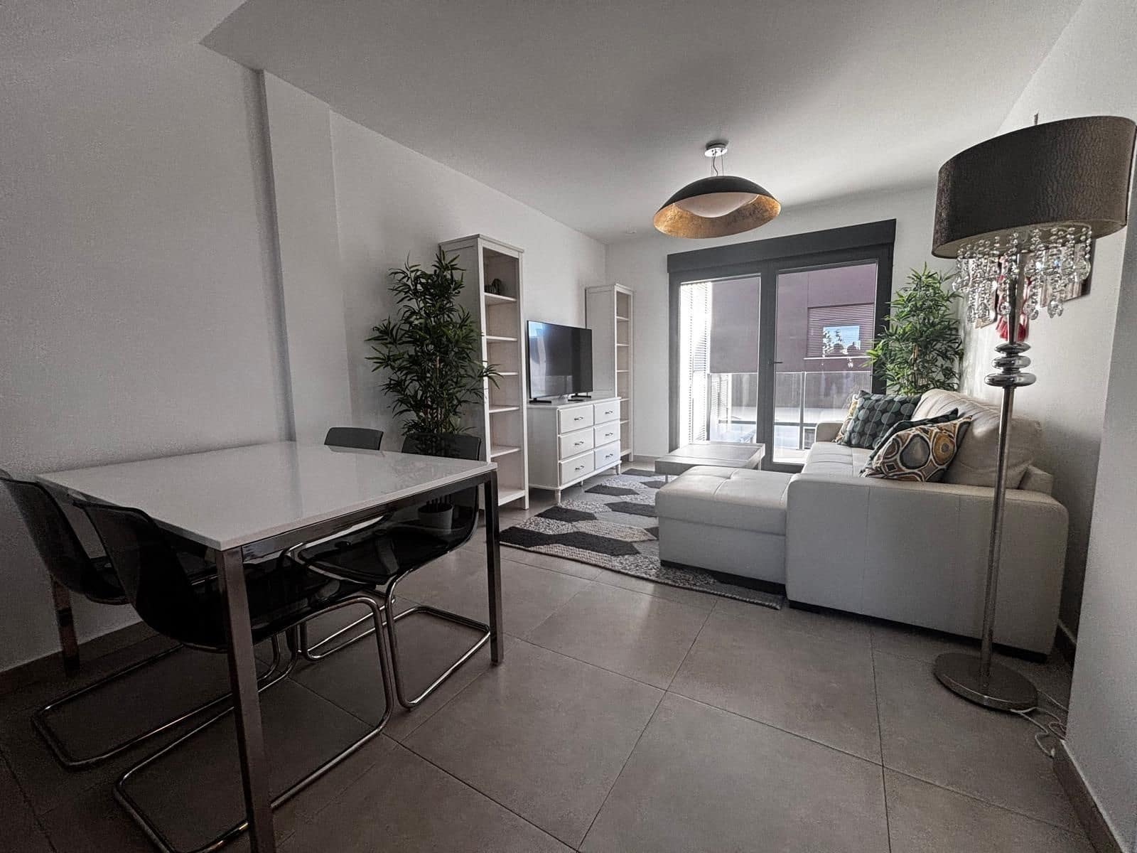 2 makuuhuone Bungalow myytävänä paikassa Pilar de la Horadada mukana uima-altaan - 285 000 € (Ref: 9592069)