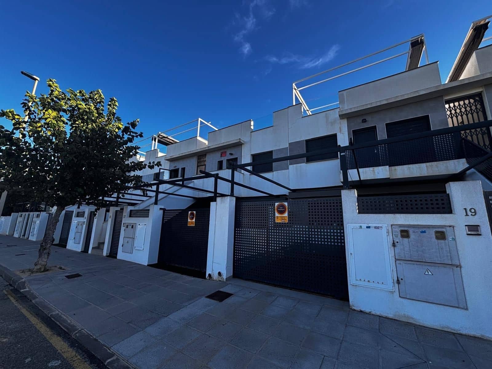 2 makuuhuone Bungalow myytävänä paikassa Pilar de la Horadada mukana uima-altaan - 285 000 € (Ref: 9592069)