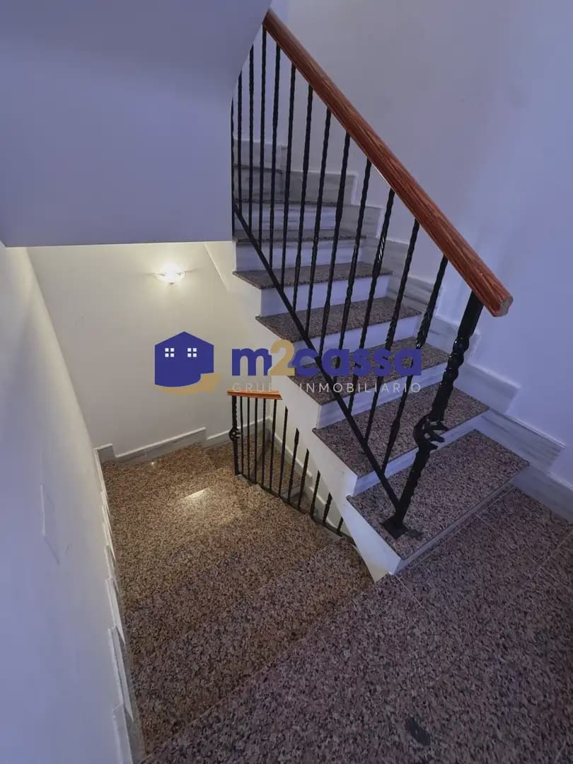6 bedroom Flat for sale in Calabardina - € 300,000 (Ref: 10116281)