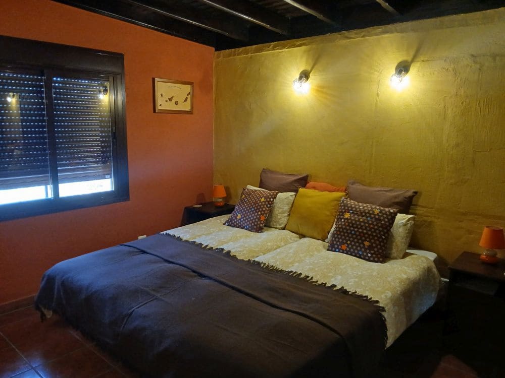 7 bedroom Villa for sale in Casillas de Morales with pool - € 599,000 (Ref: 9481523)