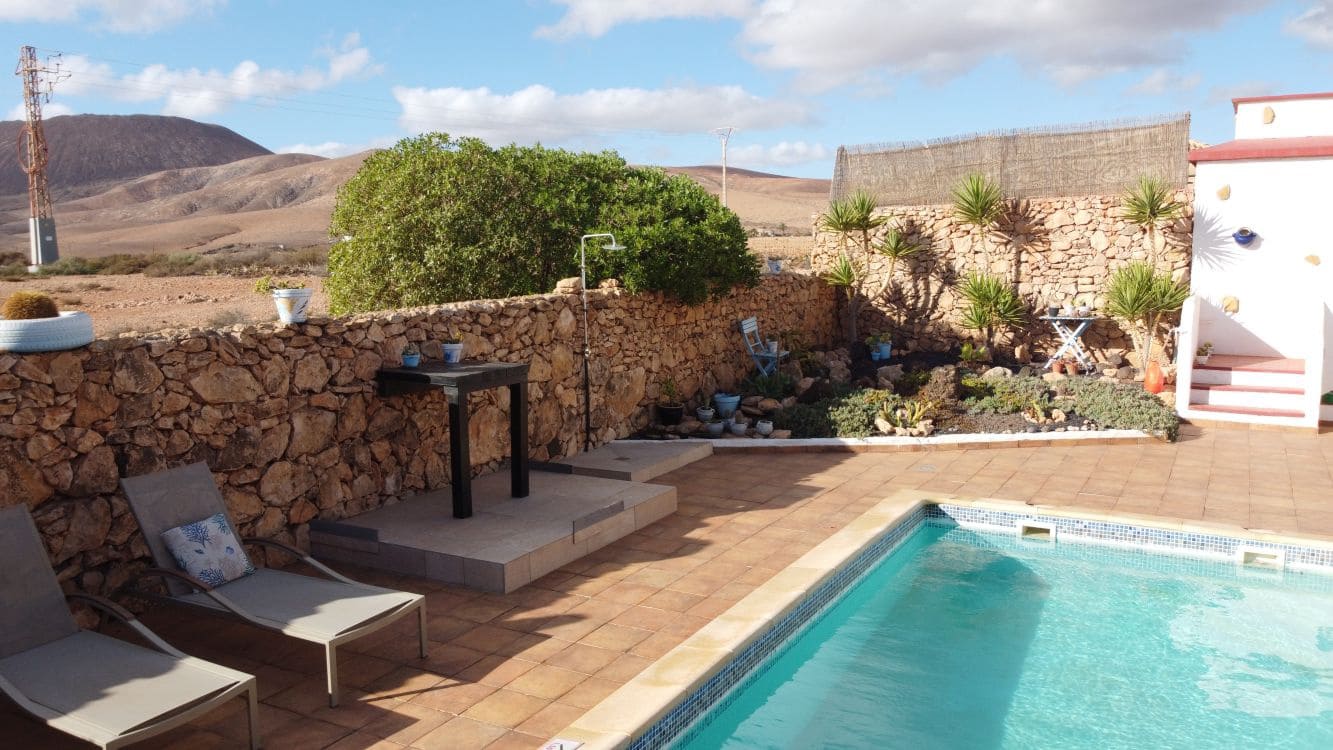 7 bedroom Villa for sale in Casillas de Morales with pool - € 599,000 (Ref: 9481523)