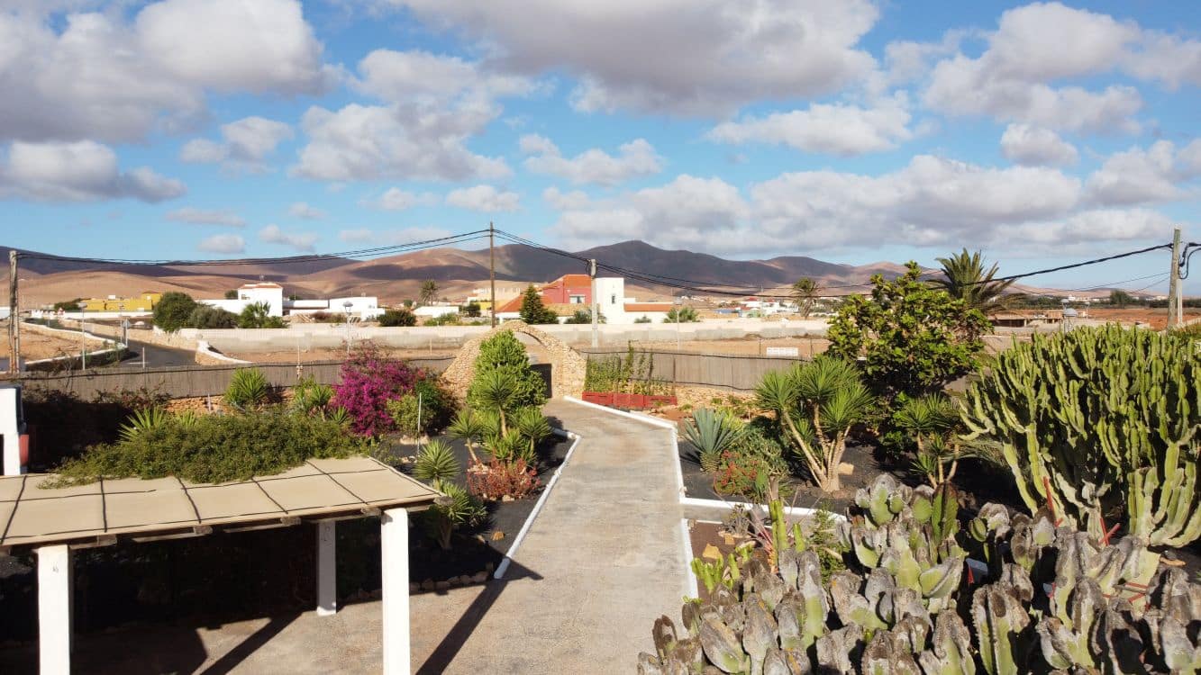 7 bedroom Villa for sale in Casillas de Morales with pool - € 599,000 (Ref: 9481523)