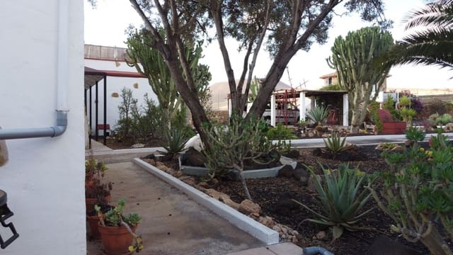 7 slaapkamer Villa te koop in Casillas de Morales, Antigua met zwembad - € 599.000 (Ref: 9481523)