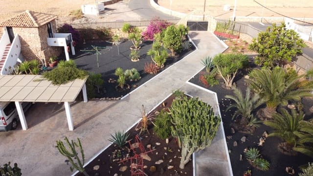 7 slaapkamer Villa te koop in Casillas de Morales, Antigua met zwembad - € 599.000 (Ref: 9481523)