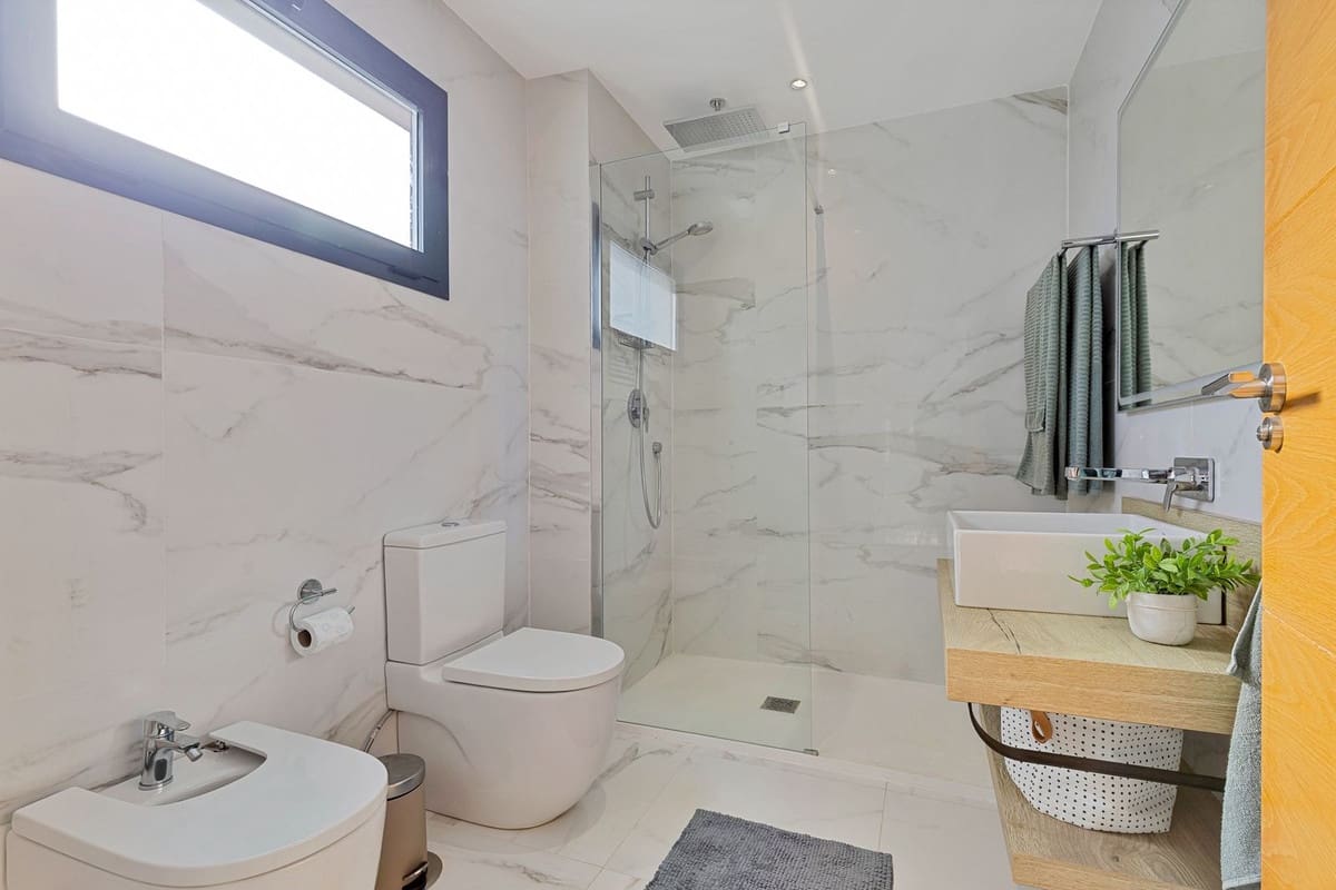 3 soveværelse Byhus til salg i Fuengirola med swimmingpool - € 675.000 (Ref: 9515886)