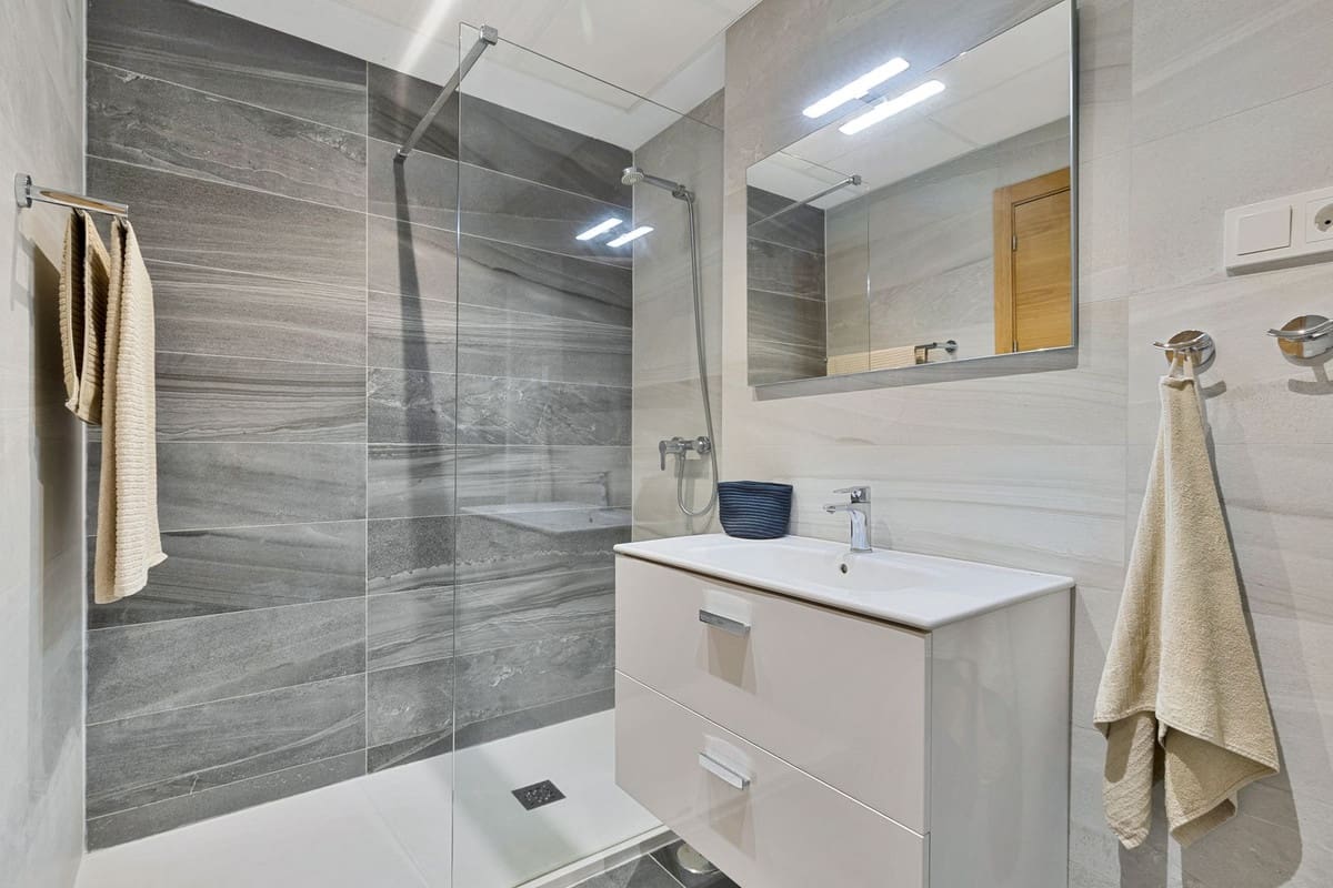 3 soveværelse Byhus til salg i Fuengirola med swimmingpool - € 675.000 (Ref: 9515886)