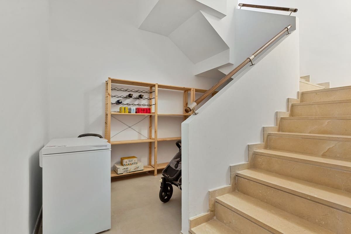 3 soveværelse Byhus til salg i Fuengirola med swimmingpool - € 675.000 (Ref: 9515886)