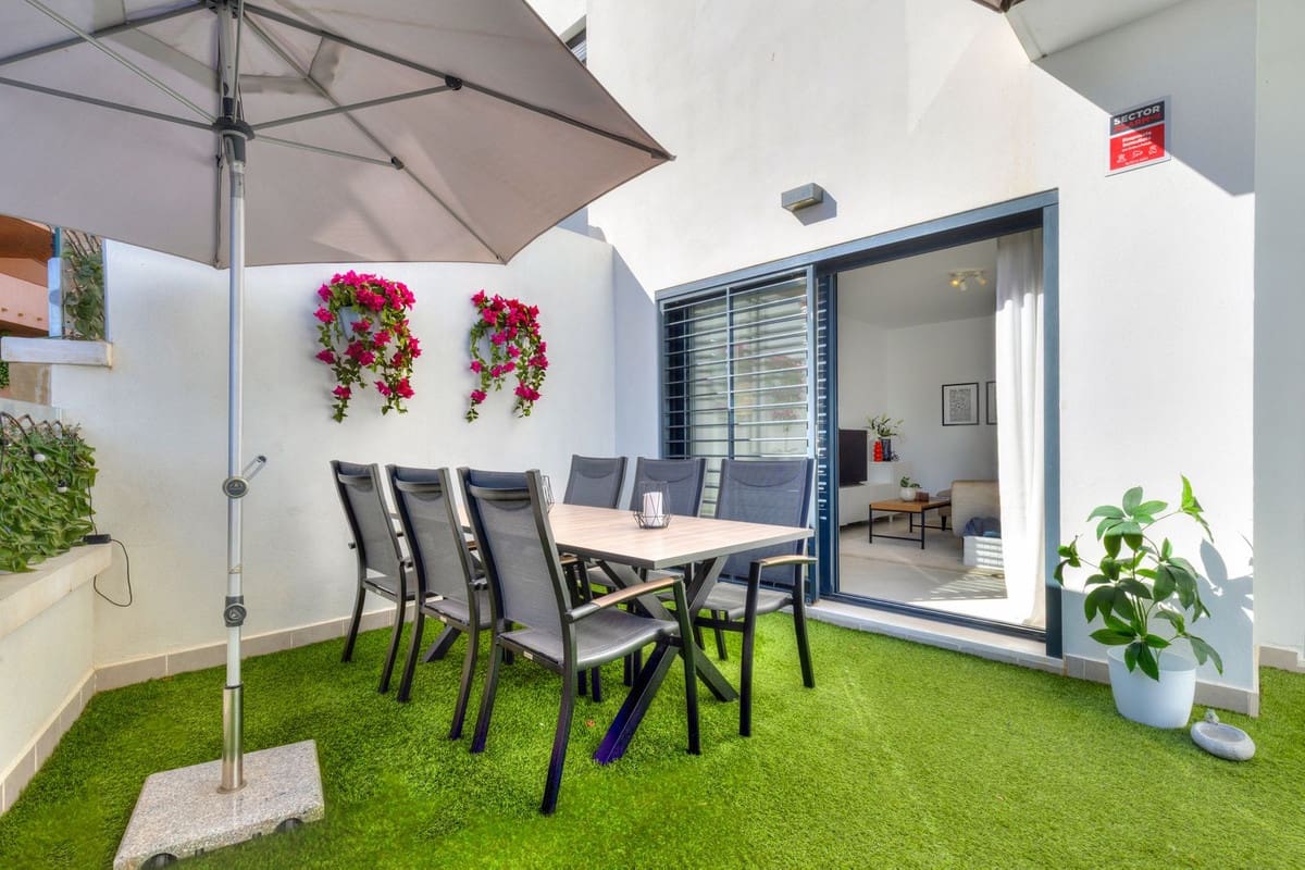 3 sypialnia Dom na sprzedaż w Fuengirola z basenem garażem - 649 000 € (Ref: 9515886)