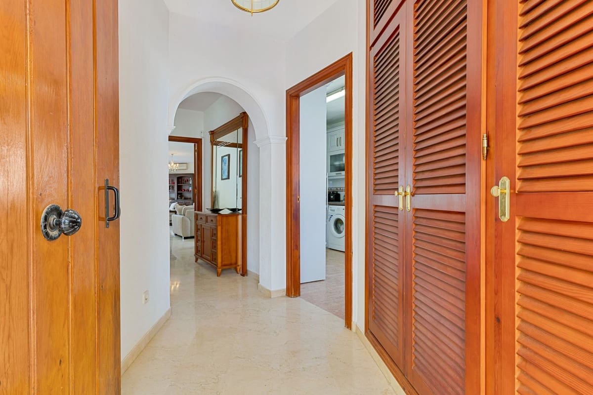 5 sypialnia Willa na sprzedaż w Fuengirola z basenem garażem - 695 000 € (Ref: 9515889)