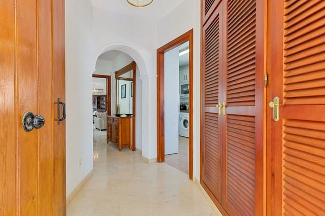 5 sypialnia Willa na sprzedaż w Fuengirola z basenem garażem - 695 000 € (Ref: 9515889)