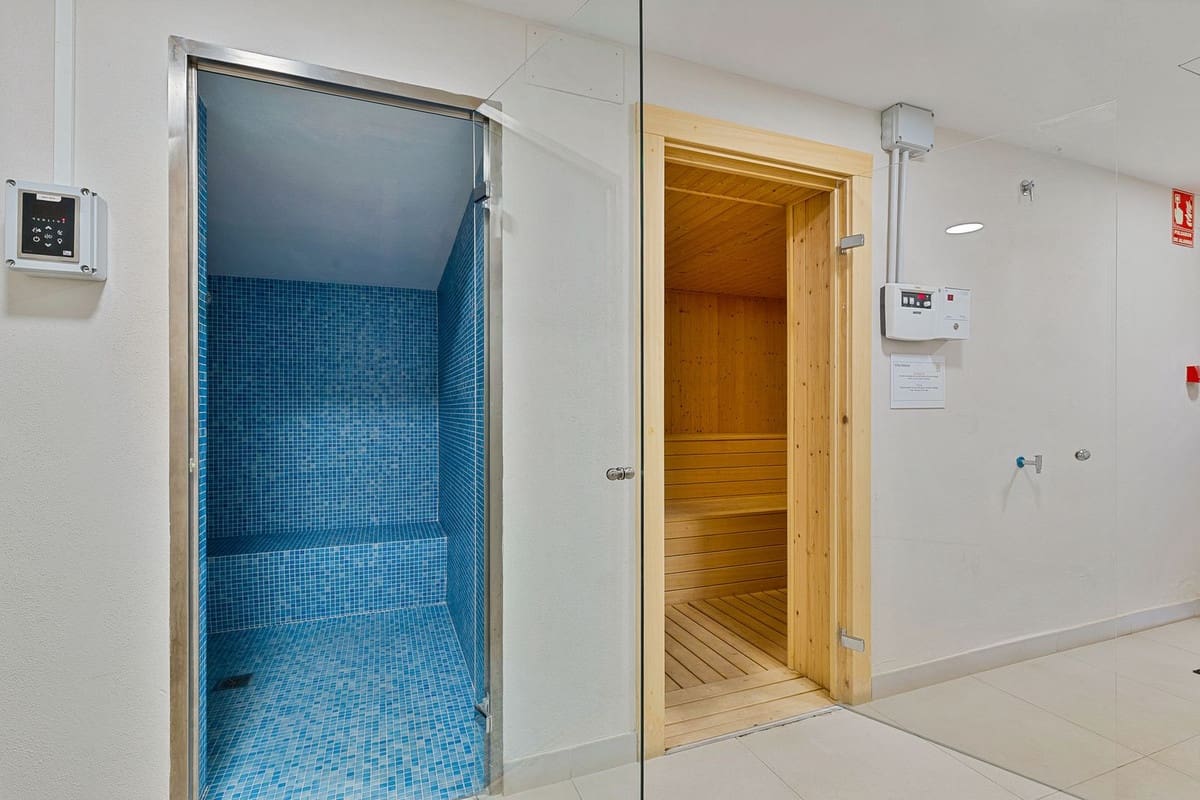 3 bedroom Apartment for sale in Mijas Costa with pool garage - € 530,000 (Ref: 9575112)