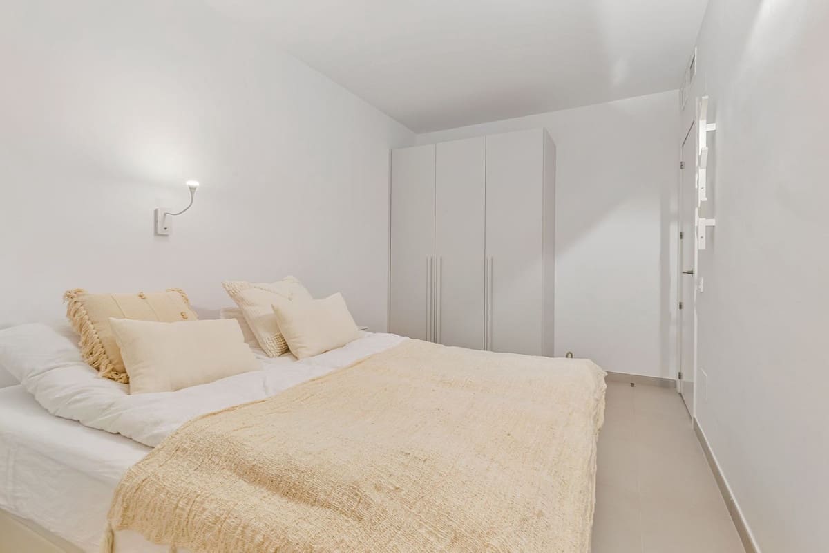 3 sypialnia Apartament na sprzedaż w Benalmadena Costa z basenem garażem - 695 000 € (Ref: 9682197)