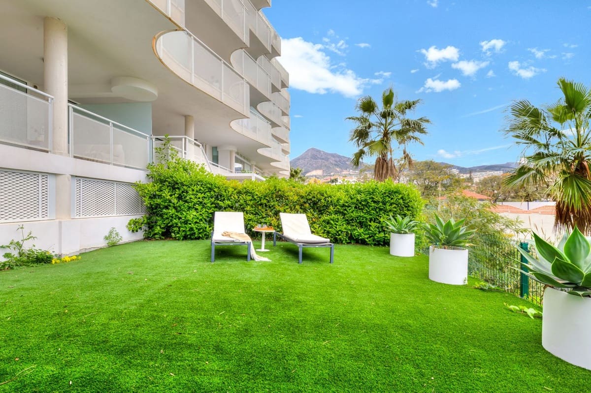 3 sypialnia Apartament na sprzedaż w Benalmadena Costa z basenem garażem - 695 000 € (Ref: 9682197)