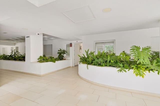 3 chambre Appartement à vendre à Benalmadena Costa, Benalmádena avec piscine garage - 695 000 € (Ref: 9682197)