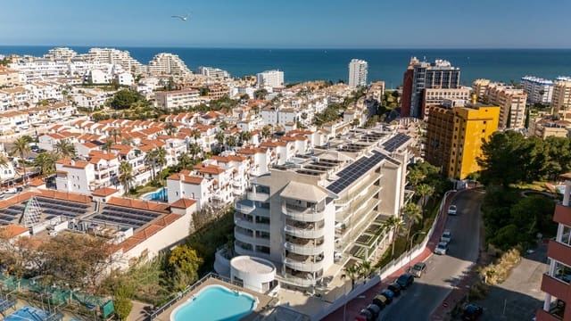 3 chambre Appartement à vendre à Benalmadena Costa, Benalmádena avec piscine garage - 695 000 € (Ref: 9682197)