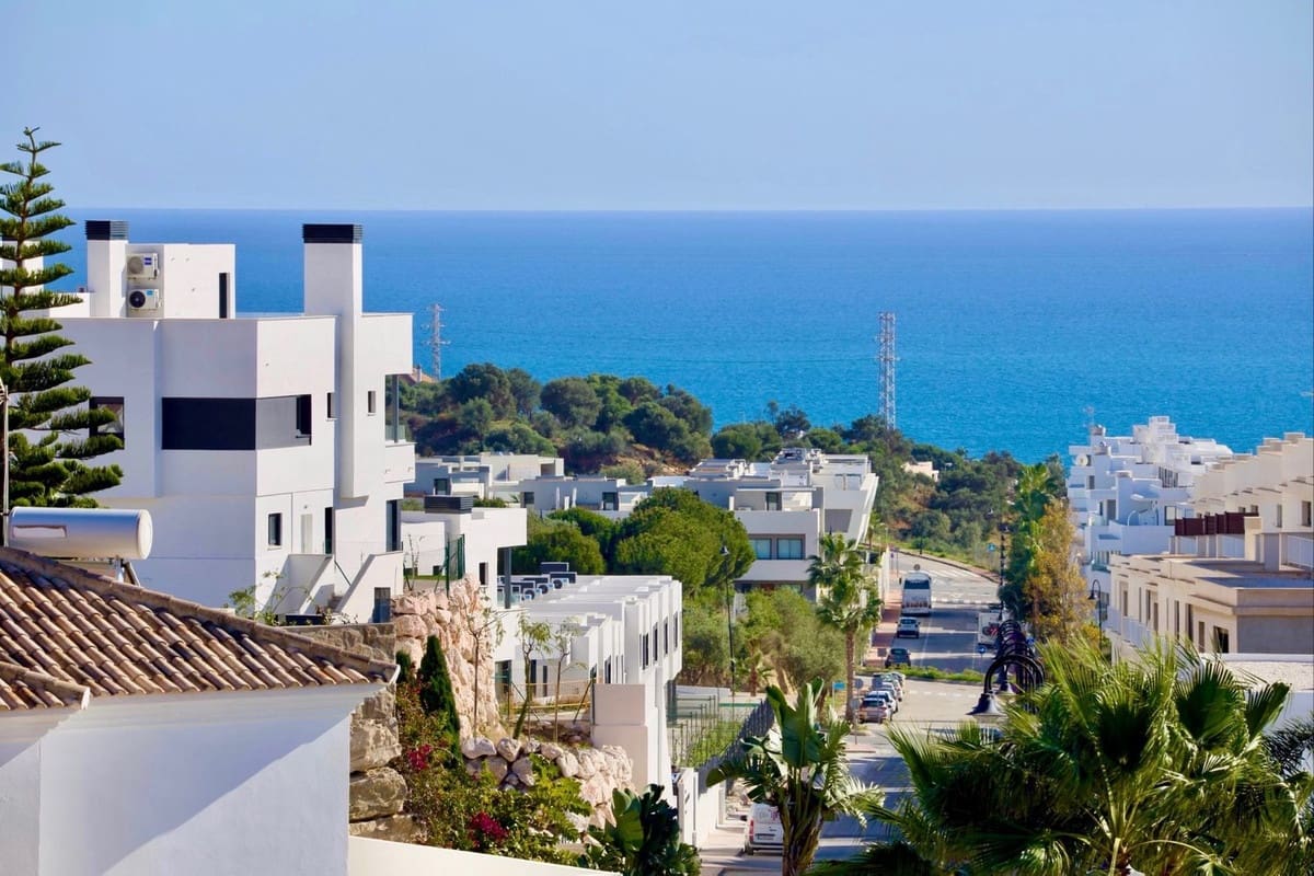 3 Zimmer Doppelhaus zu verkaufen in La Cala de Mijas mit Pool Garage - 1.048.000 € (Ref: 9714095)