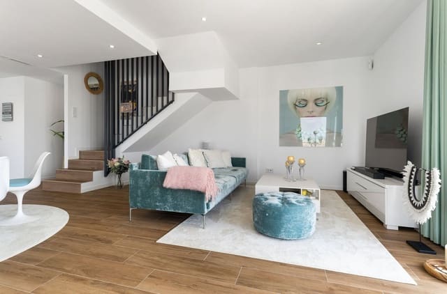 3 slaapkamer Halfvrijstaande villa te koop in La Cala de Mijas, Mijas met zwembad garage - € 1.048.000 (Ref: 9714095)