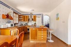 6 bedroom Finca/Country House for holiday rental in L'Ametlla de Mar with pool garage - € 3,500 (Ref: 9598167)