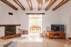 6 bedroom Finca/Country House for holiday rental in L'Ametlla de Mar with pool garage - € 3,500 (Ref: 9598167)