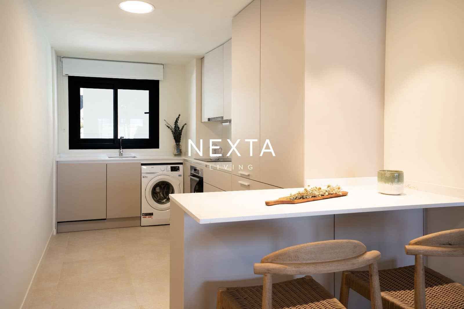 2 sovrum Lägenhet att hyra i El Medano med pool garage - 2 250 € (Ref: 10017220)