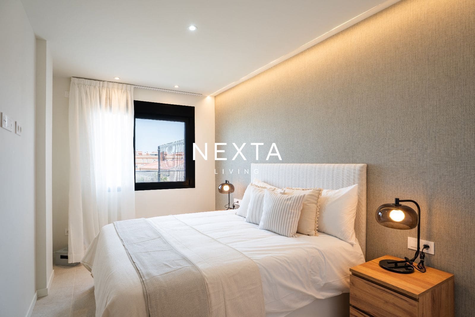 2 sovrum Lägenhet att hyra i El Medano med pool garage - 2 250 € (Ref: 10017220)