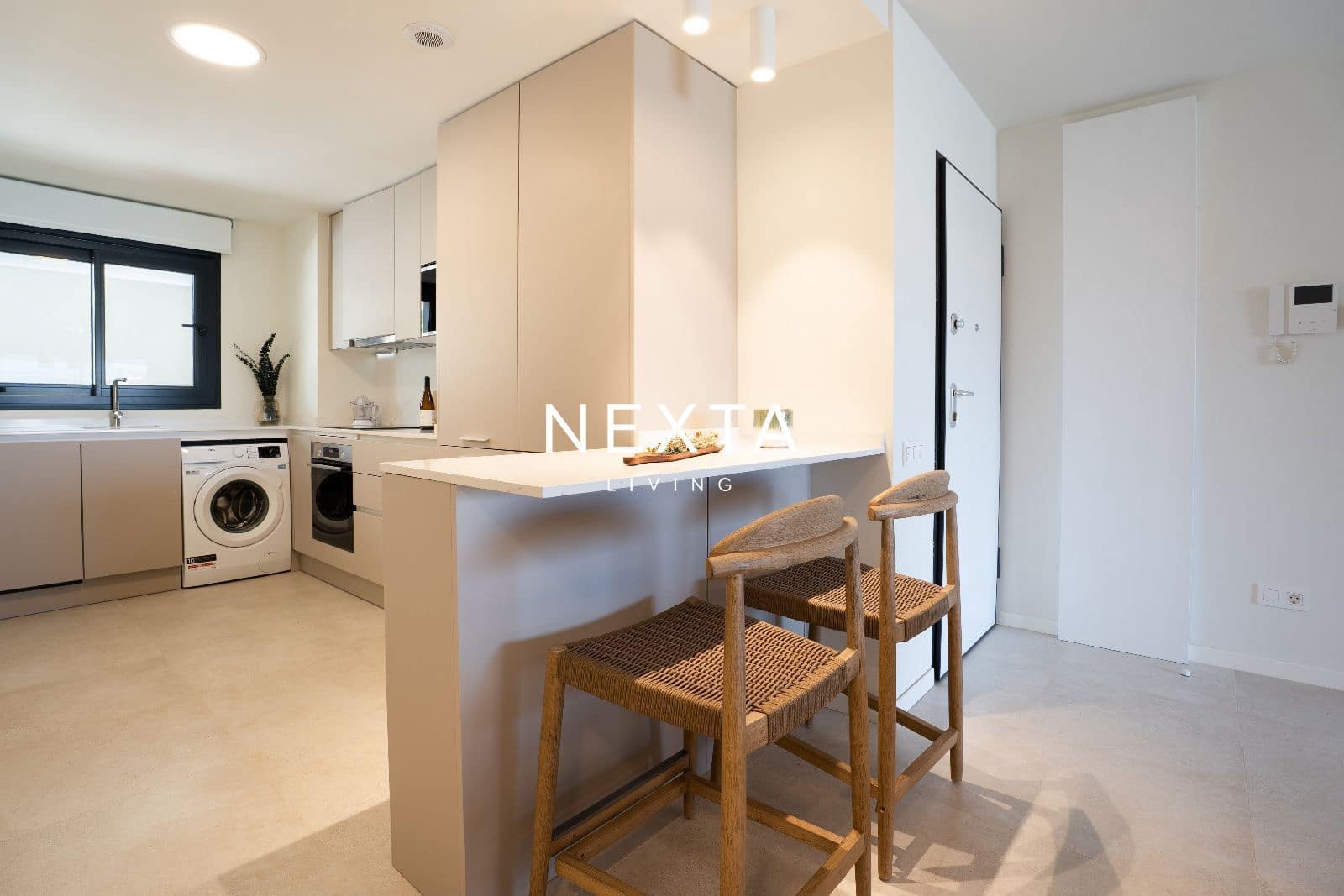 2 sovrum Lägenhet att hyra i El Medano med pool garage - 2 250 € (Ref: 10017220)